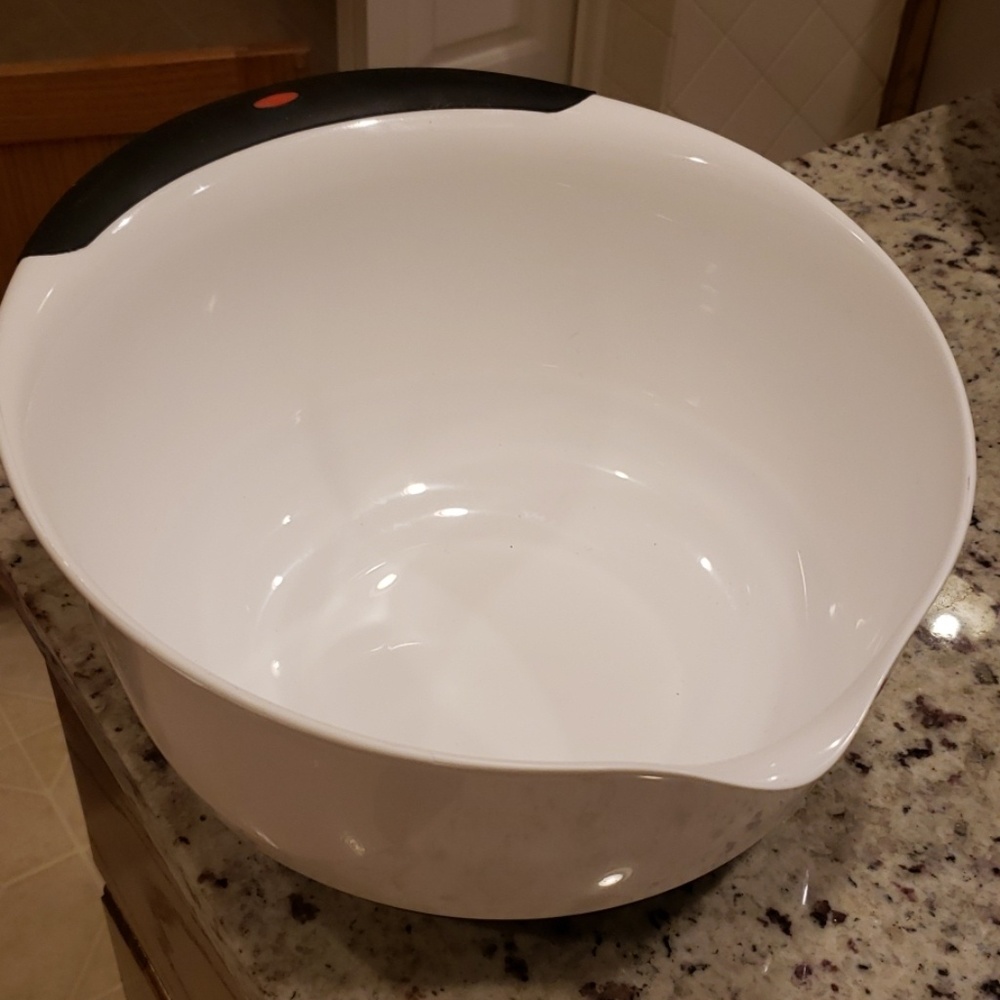 Brand New 5 Quart OXO MIXING BOWL